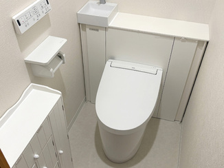 トイレリフォーム 収納付きで生活感を隠せるスッキリレストルーム